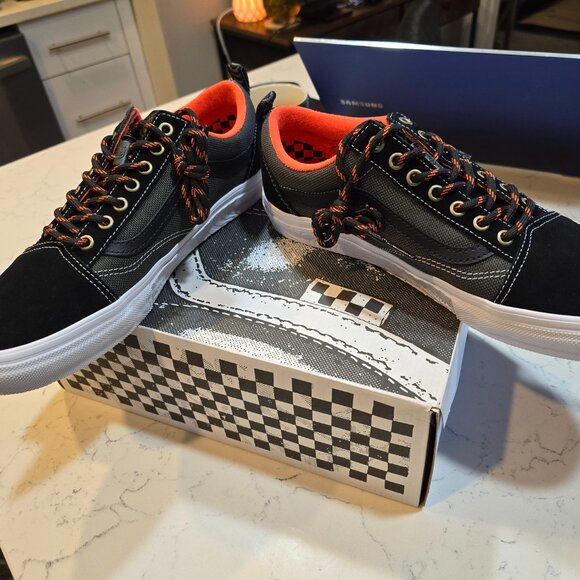Vans X Spitfire Wheels Skate Old Skool Black/Flame Sneakers Men's Size 11 NEW - Picture 2 of 15